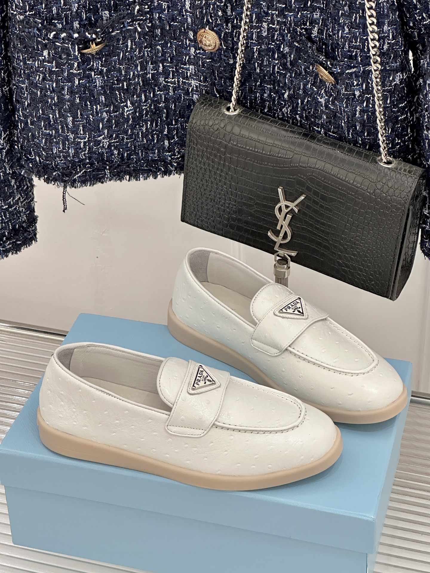Prada/普拉达26WF新品复古老钱风三角标情侣款乐福鞋意式奢雅与现代休闲的完美融合情侣同款定格低调高