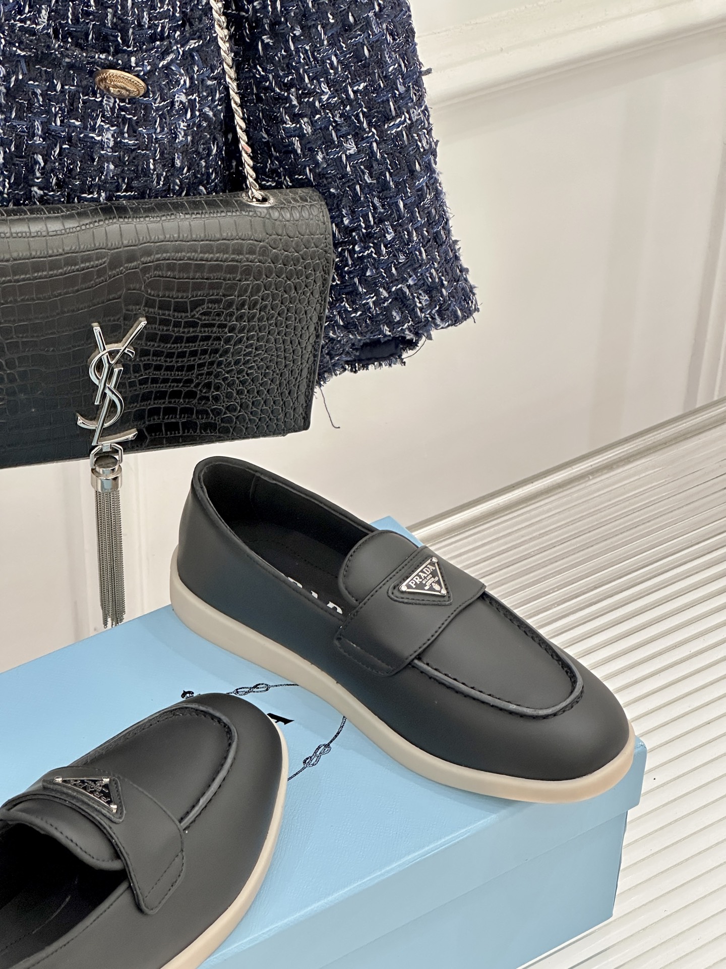 Prada/普拉达26WF新品复古老钱风三角标情侣款乐福鞋意式奢雅与现代休闲的完美融合情侣同款定格低调高