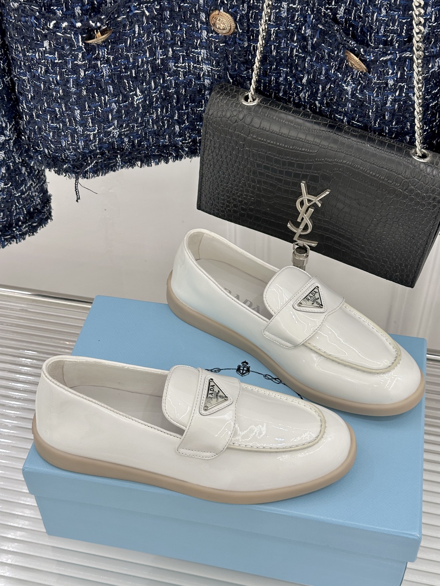Prada/普拉达26WF新品复古老钱风三角标情侣款乐福鞋意式奢雅与现代休闲的完美融合情侣同款定格低调高