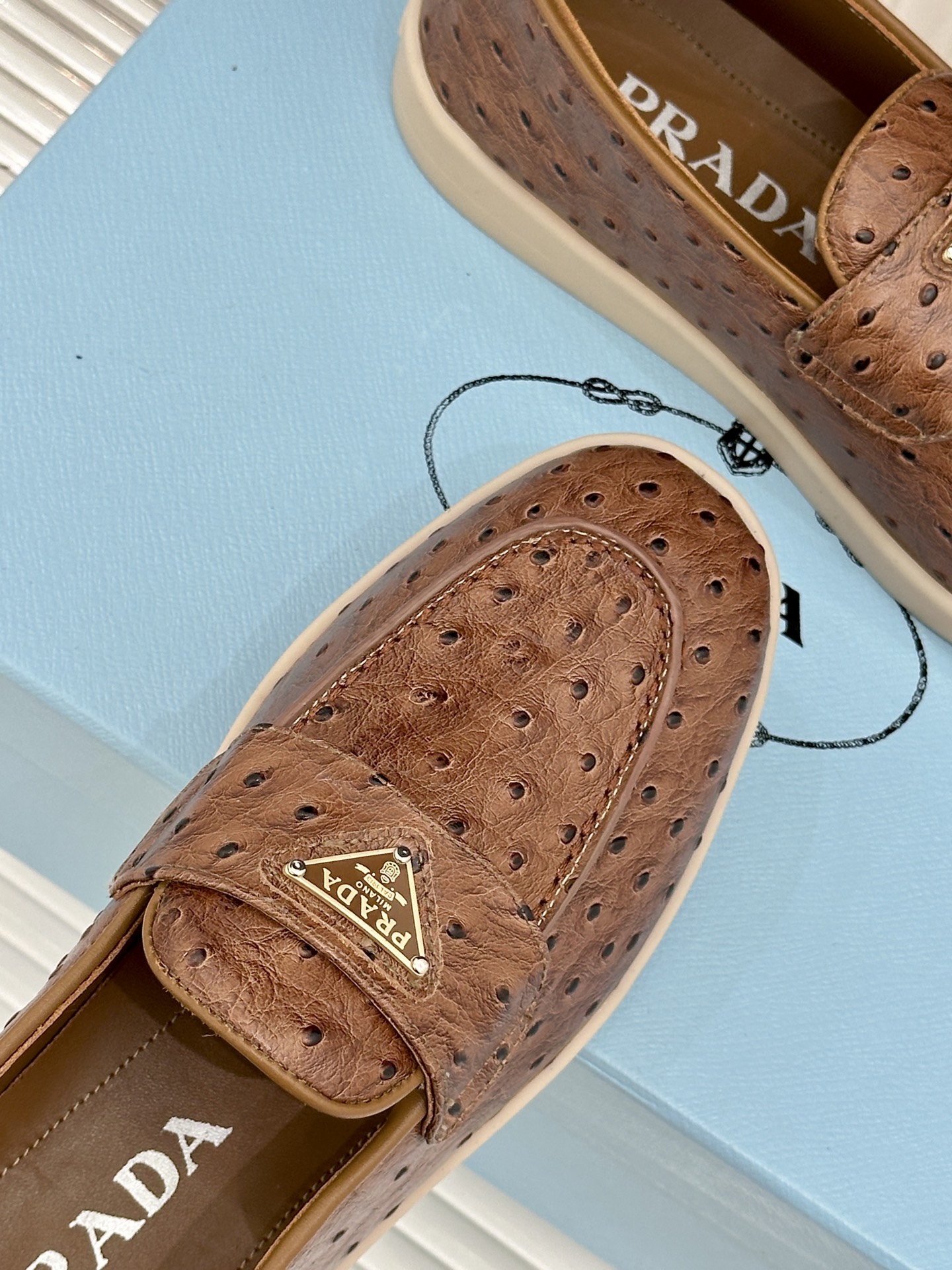 Prada/普拉达26WF新品复古老钱风三角标情侣款乐福鞋意式奢雅与现代休闲的完美融合情侣同款定格低调高