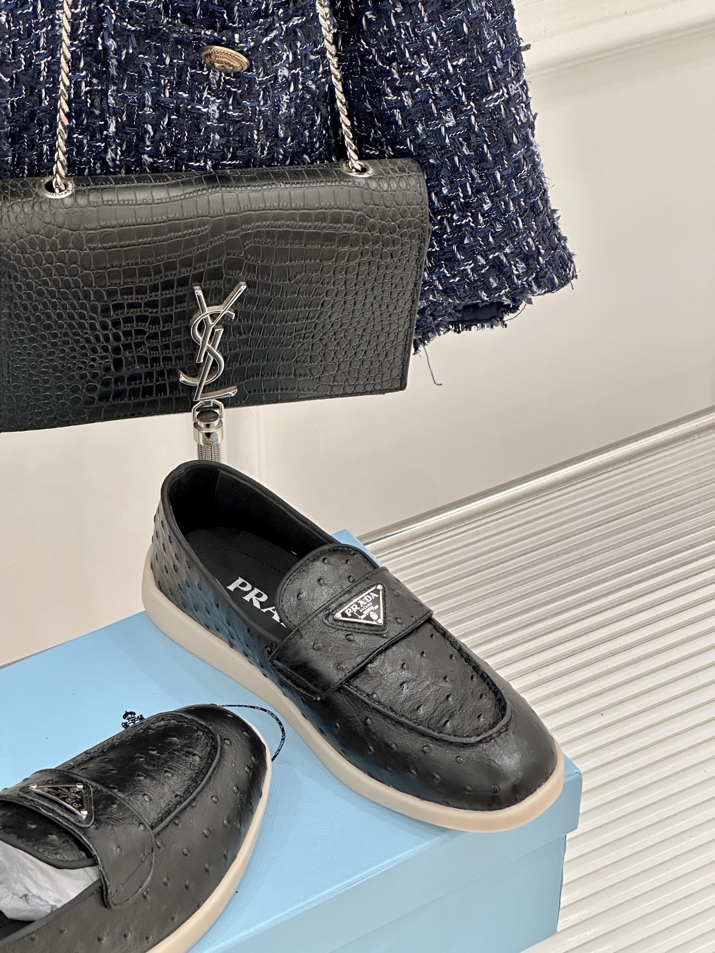 Prada/普拉达26WF新品复古老钱风三角标情侣款乐福鞋意式奢雅与现代休闲的完美融合情侣同款定格低调高