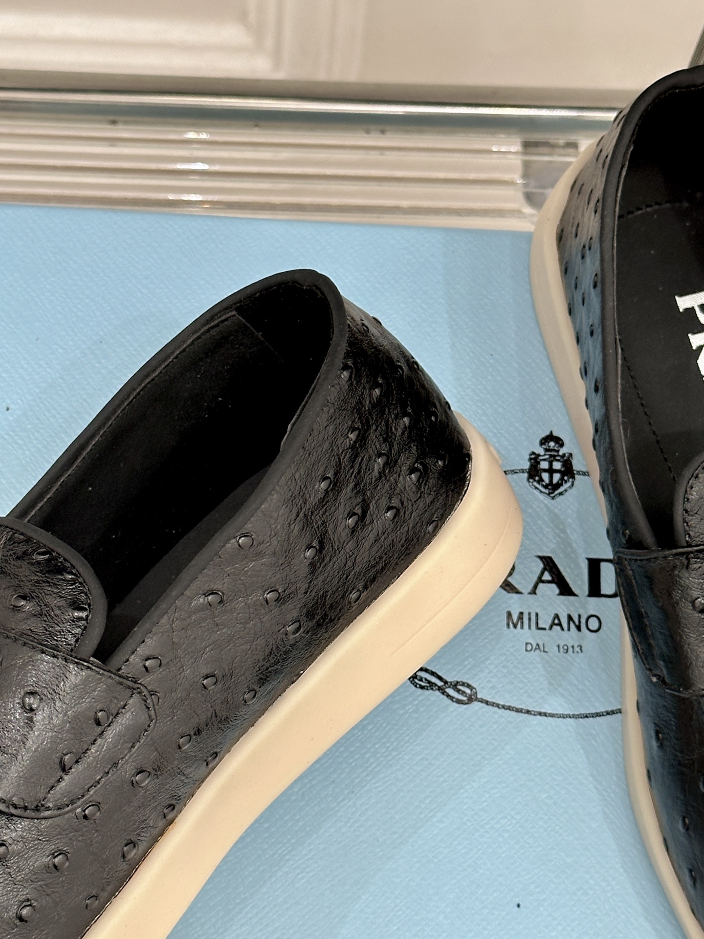 Prada/普拉达26WF新品复古老钱风三角标情侣款乐福鞋意式奢雅与现代休闲的完美融合情侣同款定格低调高