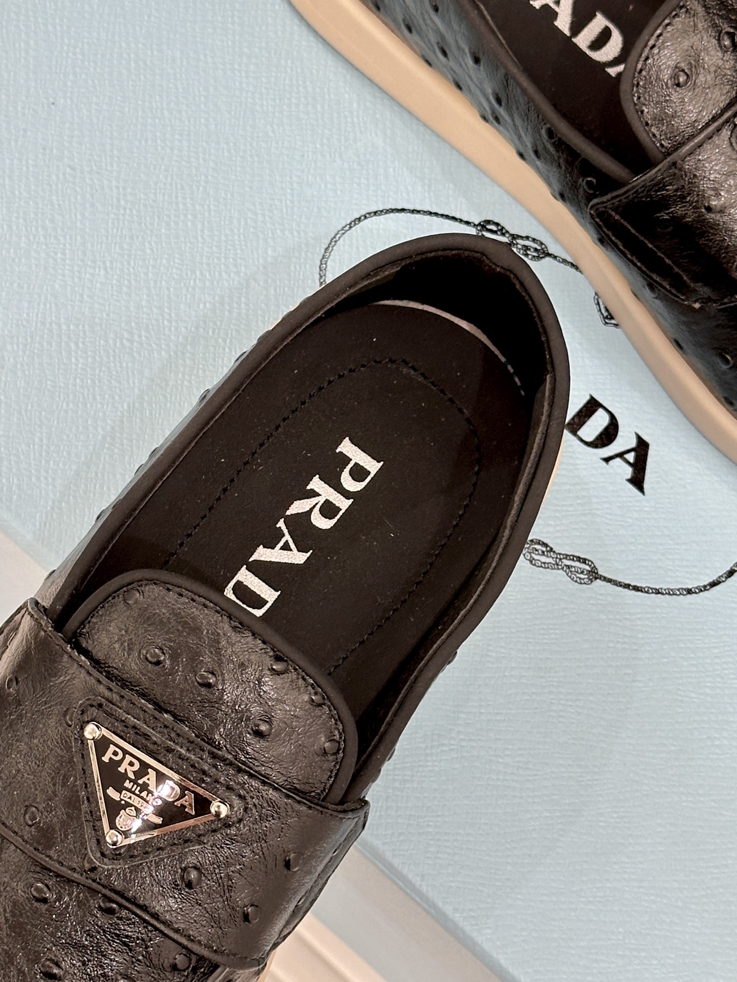 Prada/普拉达26WF新品复古老钱风三角标情侣款乐福鞋意式奢雅与现代休闲的完美融合情侣同款定格低调高