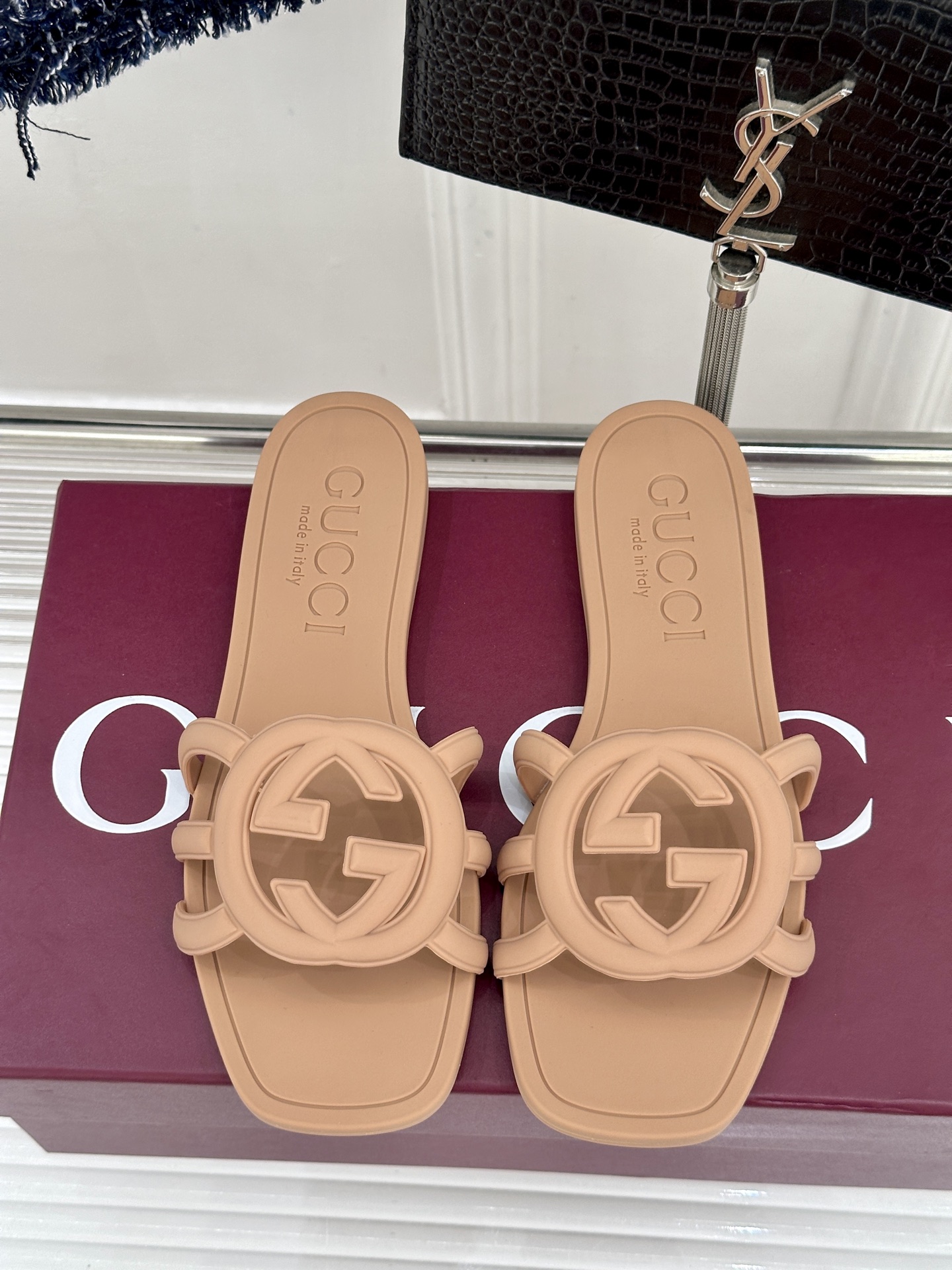 Gucci/古驰26WF新品双G果冻拖鞋续写Lido系列意式海岸风情将70年代典藏符号化作夏日奢适日常 