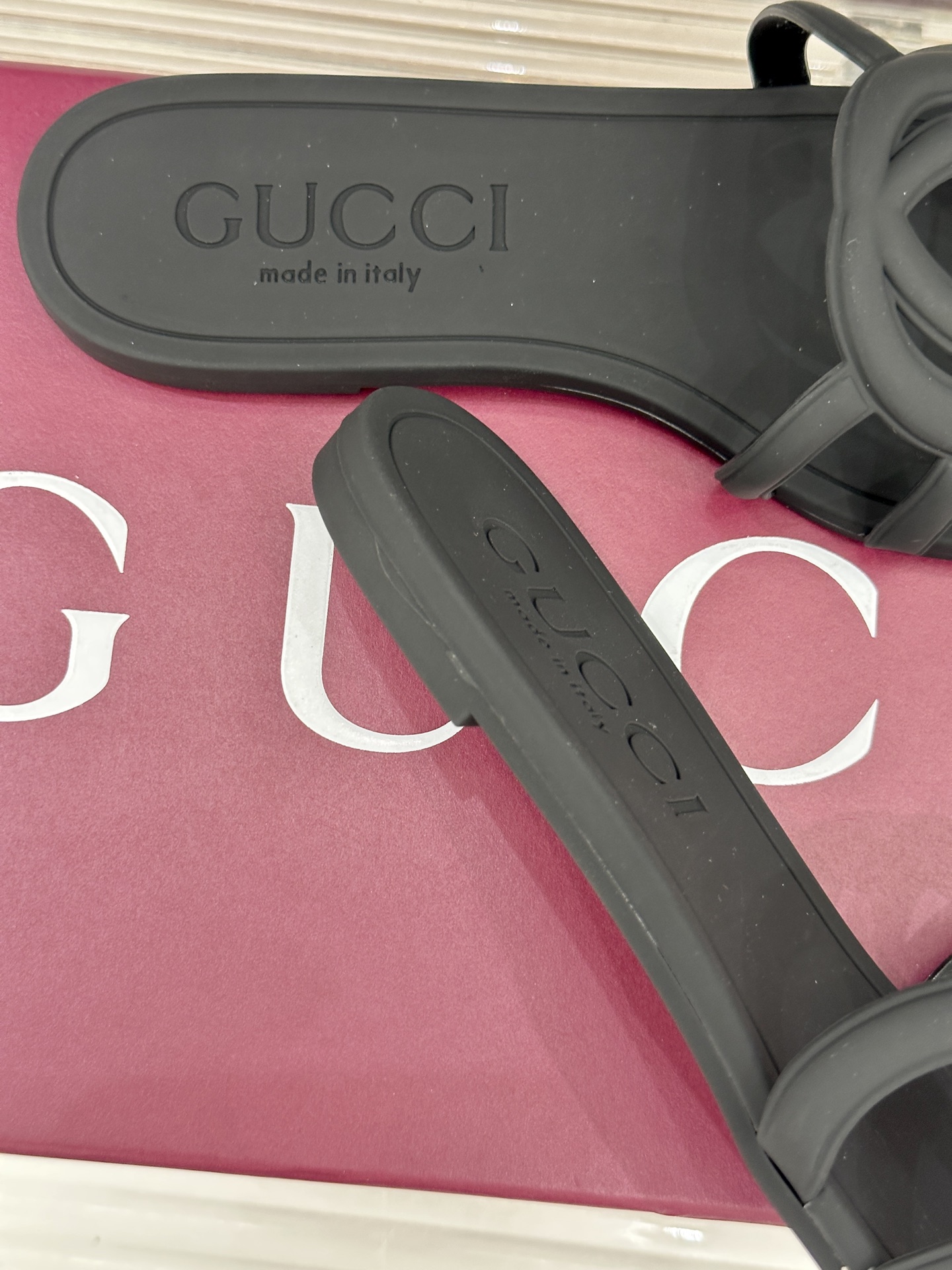 Gucci/古驰26WF新品双G果冻拖鞋续写Lido系列意式海岸风情将70年代典藏符号化作夏日奢适日常 
