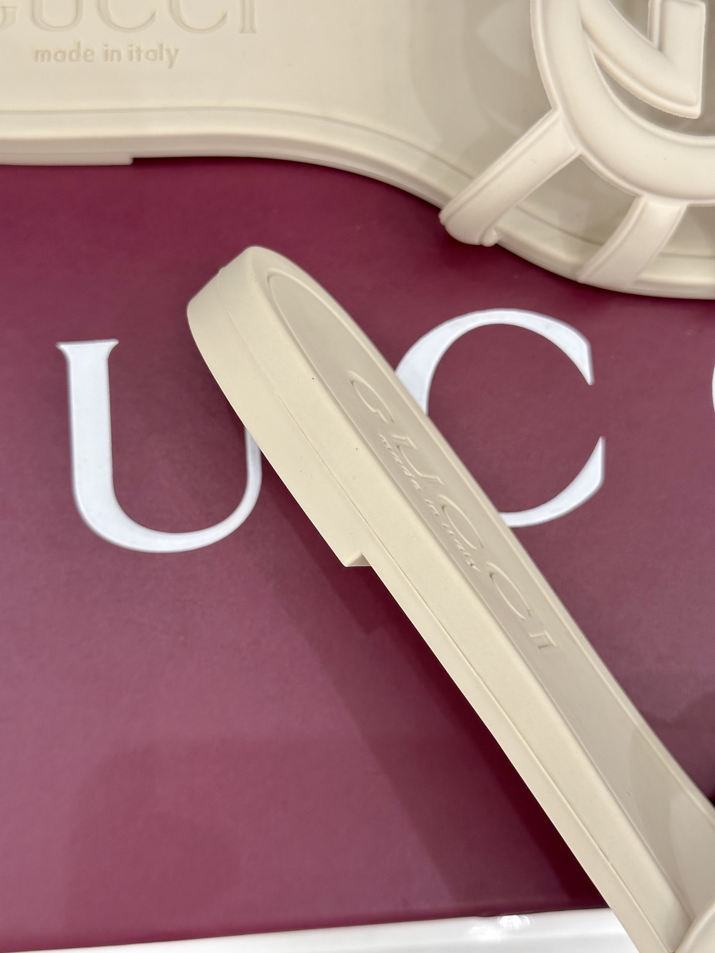 Gucci/古驰26WF新品双G果冻拖鞋续写Lido系列意式海岸风情将70年代典藏符号化作夏日奢适日常 