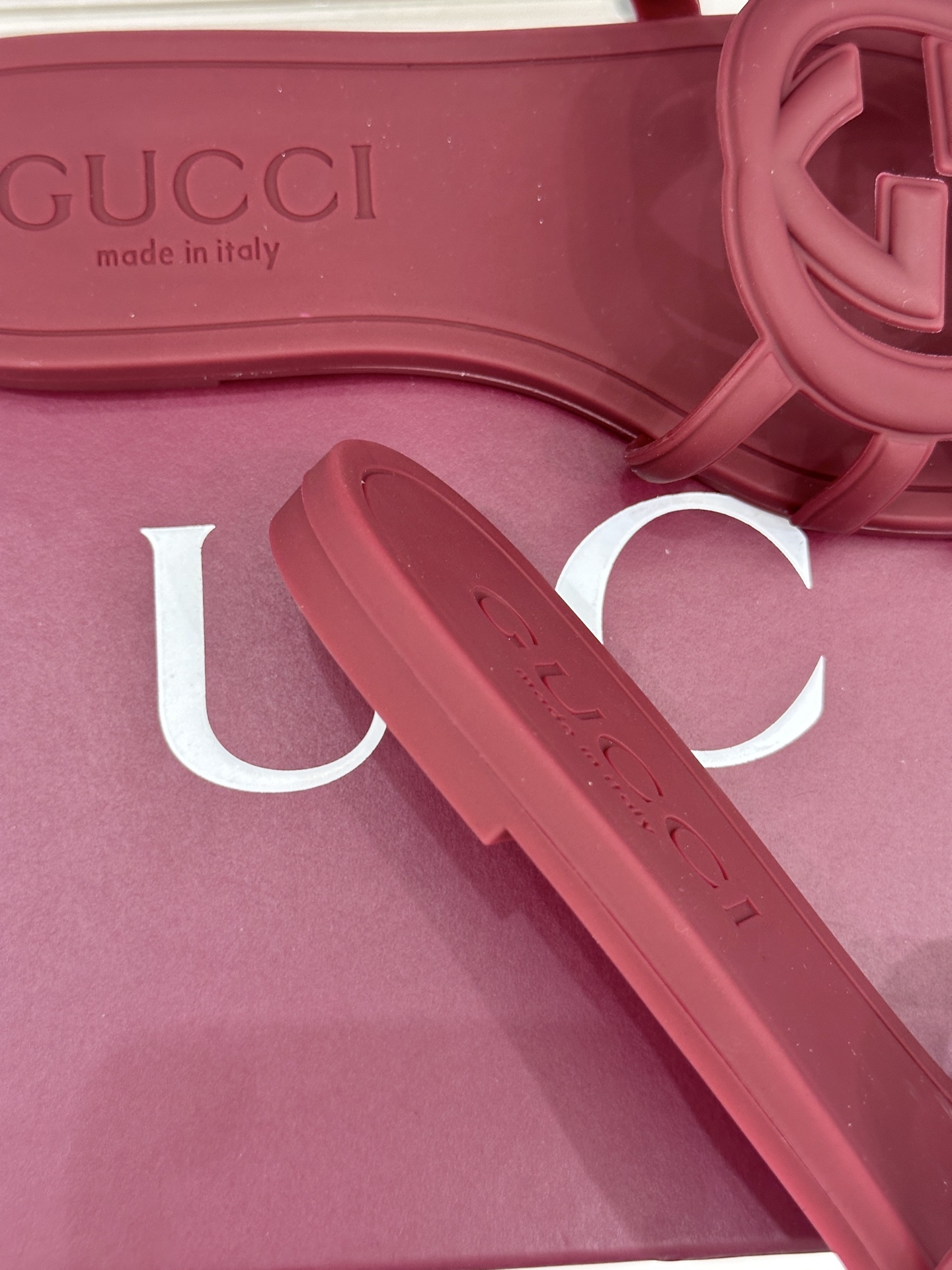 Gucci/古驰26WF新品双G果冻拖鞋续写Lido系列意式海岸风情将70年代典藏符号化作夏日奢适日常 