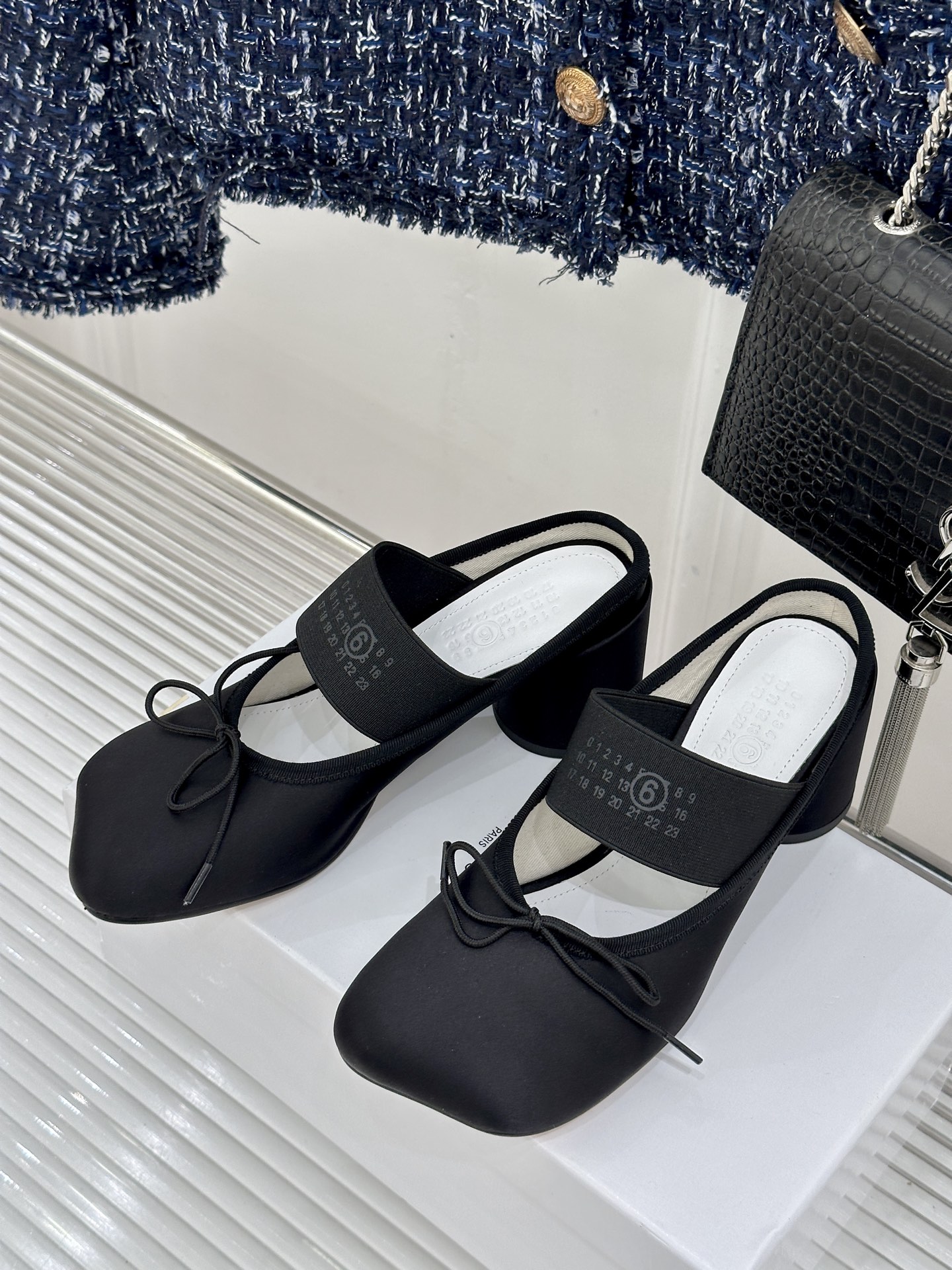 MaisonMargiela｜MM6马吉拉经典Jennie同款弹力带粗跟芭蕾舞半拖这款芭蕾风半拖自带轻奢
