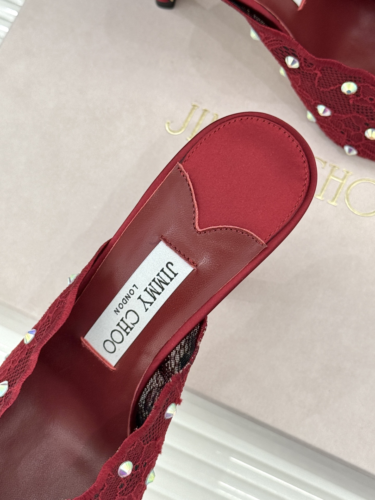 Jimmy Choo/吉米周26WF新品水钻蕾丝金属头高跟拖鞋承袭品牌30年英伦奢雅基因这款凉鞋解锁现代