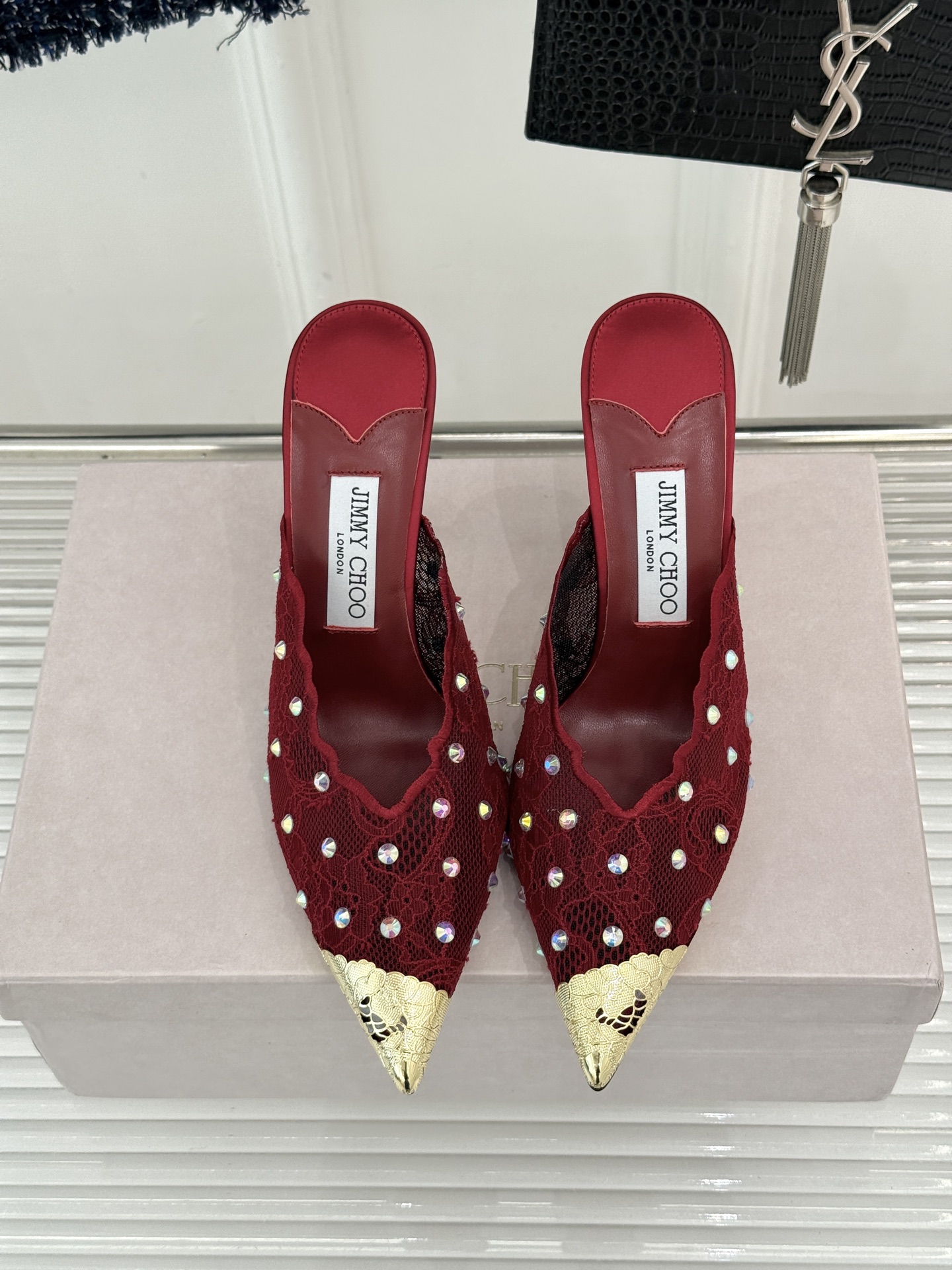 Jimmy Choo/吉米周26WF新品水钻蕾丝金属头高跟拖鞋承袭品牌30年英伦奢雅基因这款凉鞋解锁现代