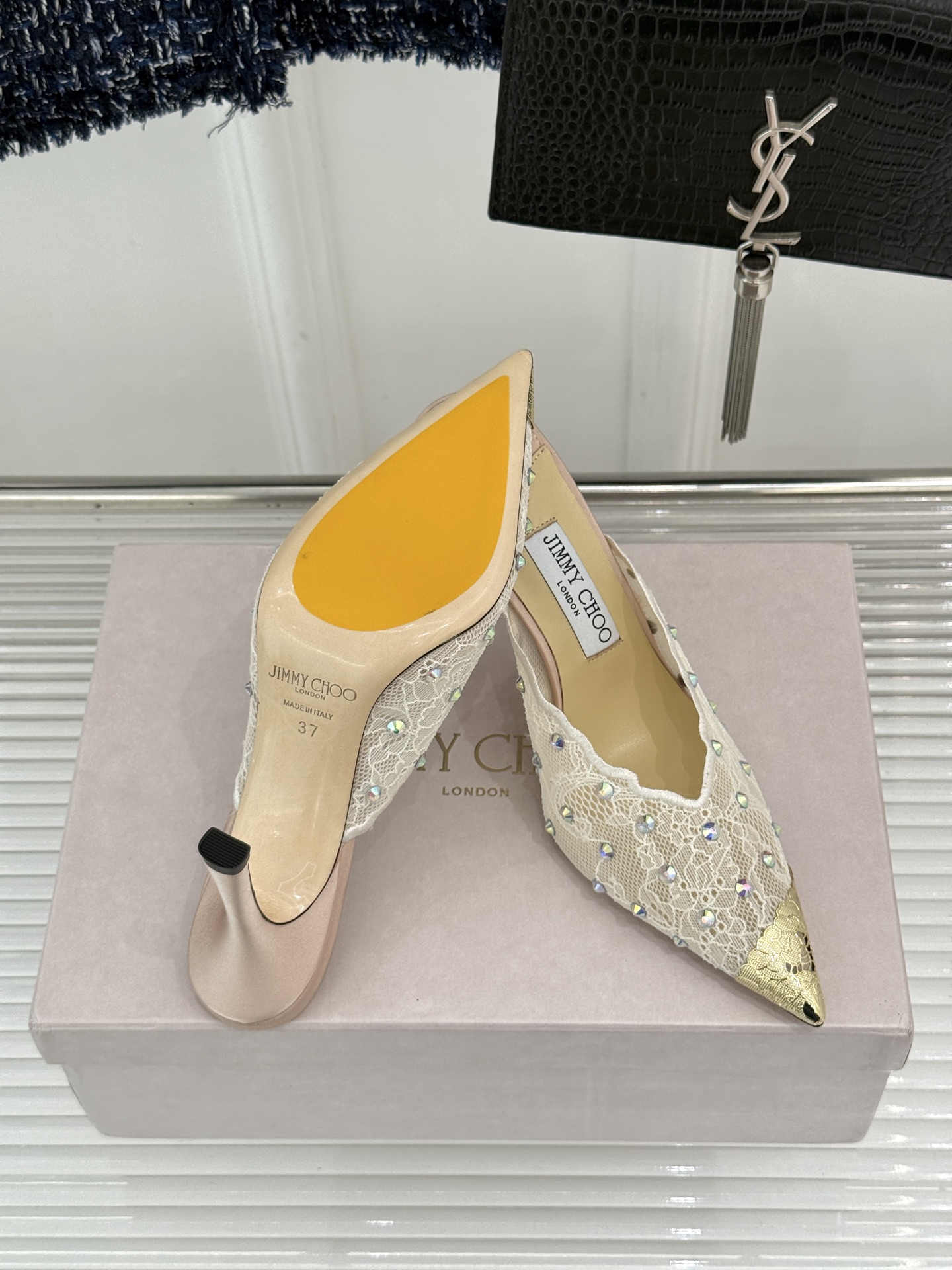 Jimmy Choo/吉米周26WF新品水钻蕾丝金属头高跟拖鞋承袭品牌30年英伦奢雅基因这款凉鞋解锁现代