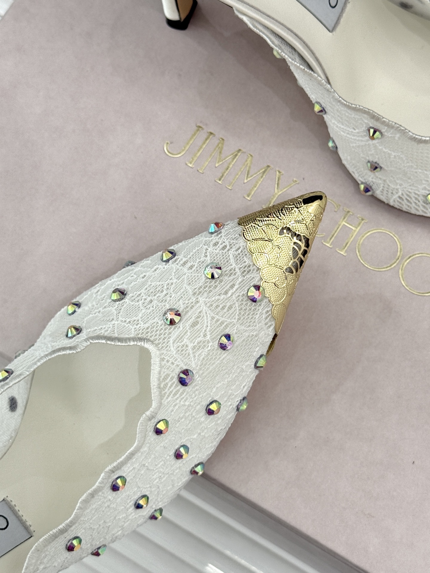 Jimmy Choo/吉米周26WF新品水钻蕾丝金属头高跟拖鞋承袭品牌30年英伦奢雅基因这款凉鞋解锁现代