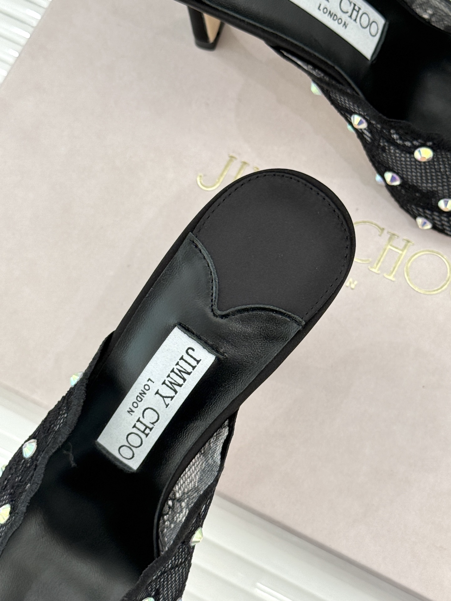 Jimmy Choo/吉米周26WF新品水钻蕾丝金属头高跟拖鞋承袭品牌30年英伦奢雅基因这款凉鞋解锁现代