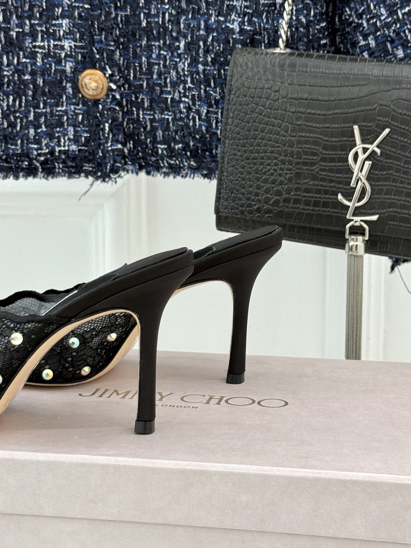 Jimmy Choo/吉米周26WF新品水钻蕾丝金属头高跟拖鞋承袭品牌30年英伦奢雅基因这款凉鞋解锁现代