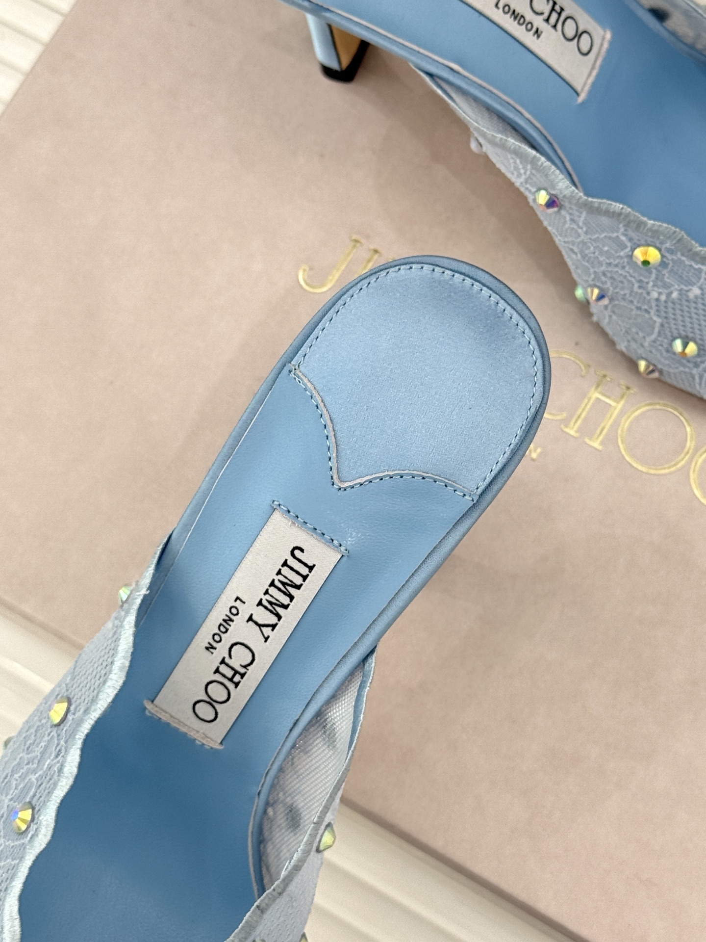 Jimmy Choo/吉米周26WF新品水钻蕾丝金属头高跟拖鞋承袭品牌30年英伦奢雅基因这款凉鞋解锁现代