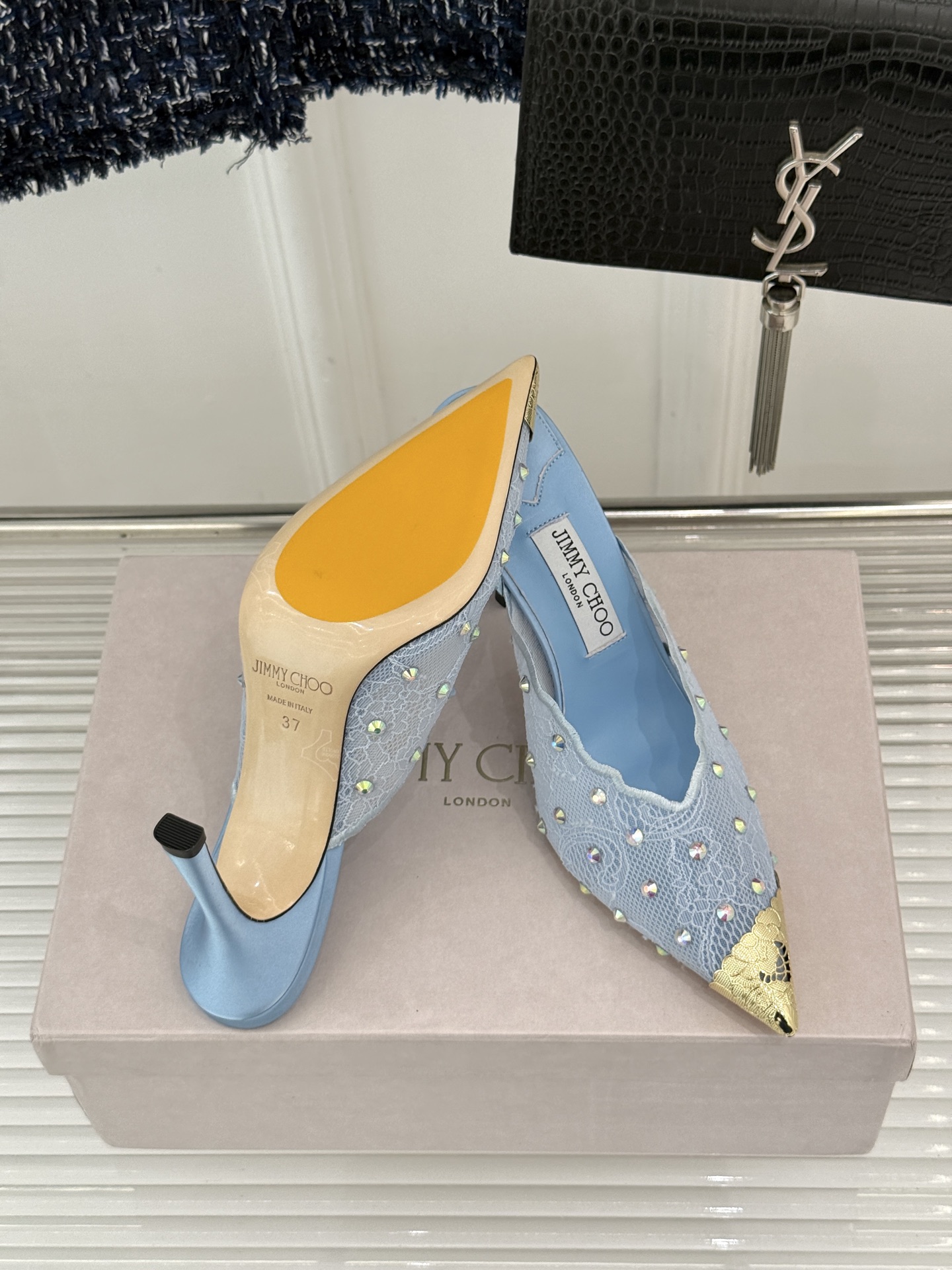 Jimmy Choo/吉米周26WF新品水钻蕾丝金属头高跟拖鞋承袭品牌30年英伦奢雅基因这款凉鞋解锁现代