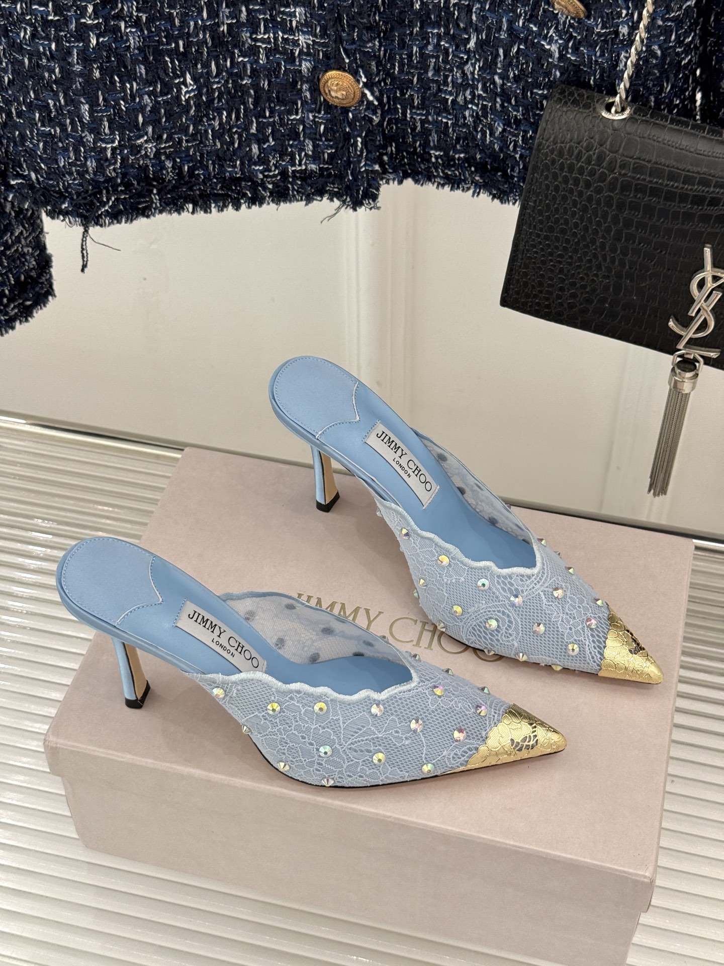 Jimmy Choo/吉米周26WF新品水钻蕾丝金属头高跟拖鞋承袭品牌30年英伦奢雅基因这款凉鞋解锁现代