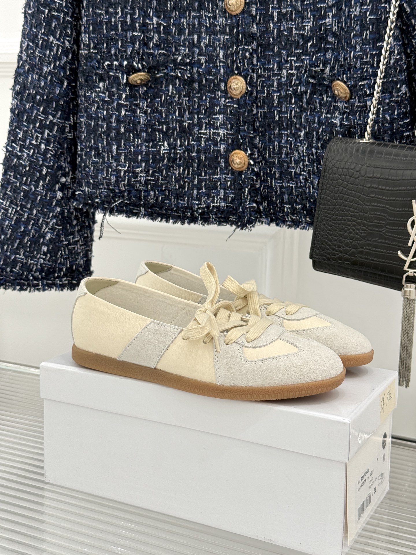 Maison Margiela 26WF新品德训鞋解构复古基因 重塑低调高级质感。甄选头层牛皮拼接细腻麂