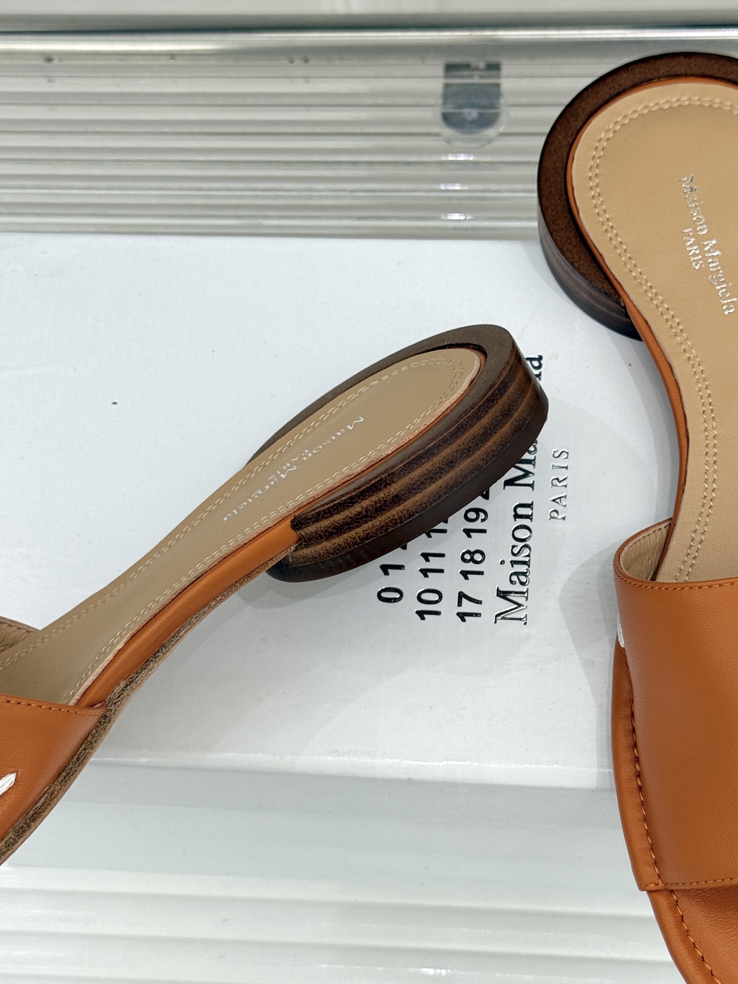 MaisonMargiela｜MM6马吉拉26WF新品分趾一字带圆跟拖鞋先锋分趾基因邂逅慵懒极简重塑解构