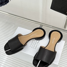 MaisonMargiela|MM6马吉拉26WF新品分趾一字带圆跟拖鞋先锋分趾基因邂逅慵懒极简重塑解构 MaisonMargiela|MM6马吉拉26WF新品分趾一字带圆跟拖鞋先锋分趾基因邂逅慵懒极简重塑解构
