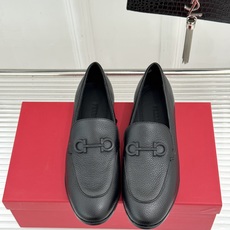 Ferragamo/菲拉格慕26WF新品马衔扣Gancini乐福鞋意式马术灵感邂逅现代优雅甄选柔软锤纹鹿 Ferragamo/菲拉格慕26WF新品马衔扣Gancini乐福鞋意式马术灵感邂逅现代优雅甄选柔软锤纹鹿