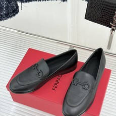Ferragamo/菲拉格慕26WF新品马衔扣Gancini乐福鞋意式马术灵感邂逅现代优雅甄选柔软锤纹鹿 Ferragamo/菲拉格慕26WF新品马衔扣Gancini乐福鞋意式马术灵感邂逅现代优雅甄选柔软锤纹鹿