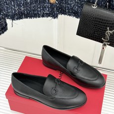 Ferragamo/菲拉格慕26WF新品马衔扣Gancini乐福鞋意式马术灵感邂逅现代优雅甄选柔软锤纹鹿 Ferragamo/菲拉格慕26WF新品马衔扣Gancini乐福鞋意式马术灵感邂逅现代优雅甄选柔软锤纹鹿