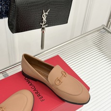Ferragamo/菲拉格慕26WF新品马衔扣Gancini乐福鞋意式马术灵感邂逅现代优雅甄选柔软锤纹鹿 Ferragamo/菲拉格慕26WF新品马衔扣Gancini乐福鞋意式马术灵感邂逅现代优雅甄选柔软锤纹鹿