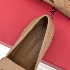 Ferragamo/菲拉格慕26WF新品马衔扣Gancini乐福鞋意式马术灵感邂逅现代优雅甄选柔软锤纹鹿 Ferragamo/菲拉格慕26WF新品马衔扣Gancini乐福鞋意式马术灵感邂逅现代优雅甄选柔软锤纹鹿