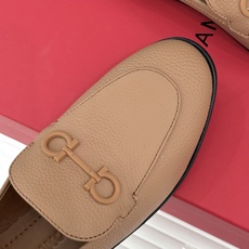 Ferragamo/菲拉格慕26WF新品马衔扣Gancini乐福鞋意式马术灵感邂逅现代优雅甄选柔软锤纹鹿 Ferragamo/菲拉格慕26WF新品马衔扣Gancini乐福鞋意式马术灵感邂逅现代优雅甄选柔软锤纹鹿