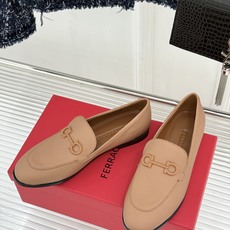 Ferragamo/菲拉格慕26WF新品马衔扣Gancini乐福鞋意式马术灵感邂逅现代优雅甄选柔软锤纹鹿 Ferragamo/菲拉格慕26WF新品马衔扣Gancini乐福鞋意式马术灵感邂逅现代优雅甄选柔软锤纹鹿