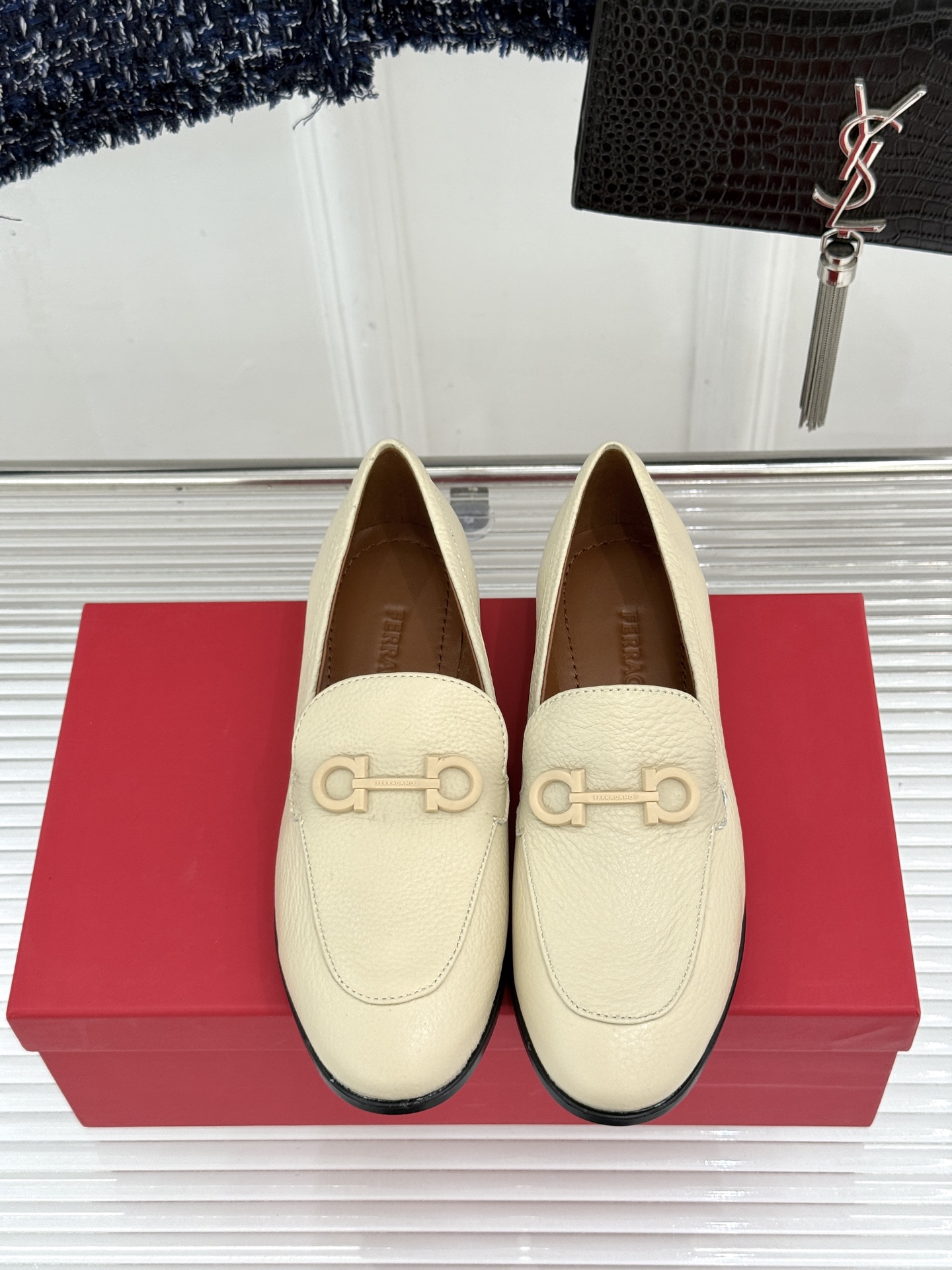 Ferragamo/菲拉格慕26WF新品马衔扣Gancini乐福鞋意式马术灵感邂逅现代优雅甄选柔软锤纹鹿