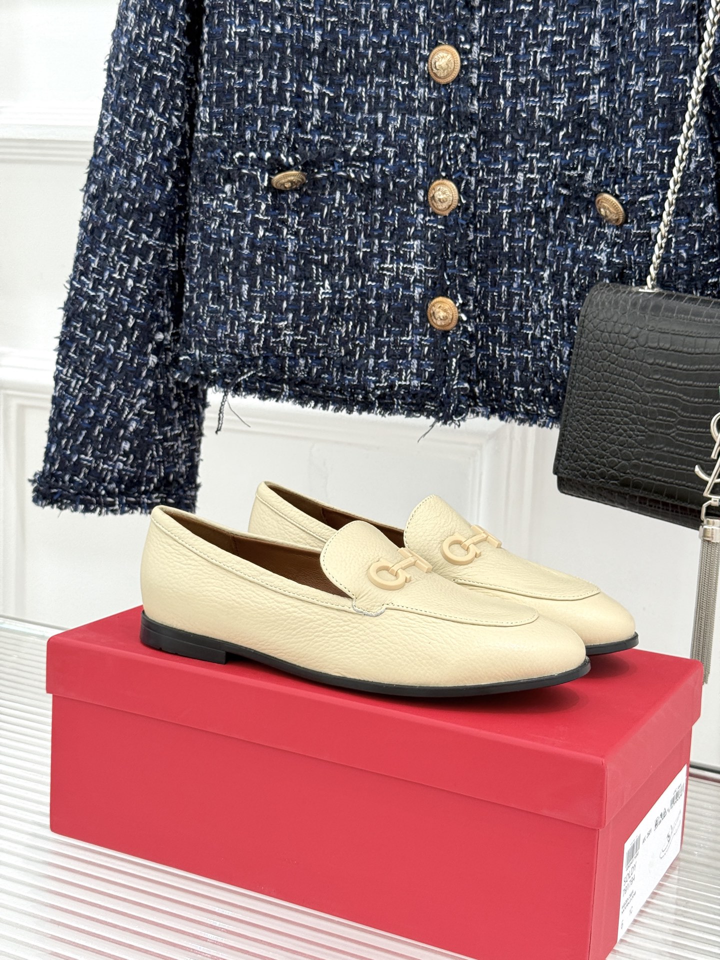 Ferragamo/菲拉格慕26WF新品马衔扣Gancini乐福鞋意式马术灵感邂逅现代优雅甄选柔软锤纹鹿
