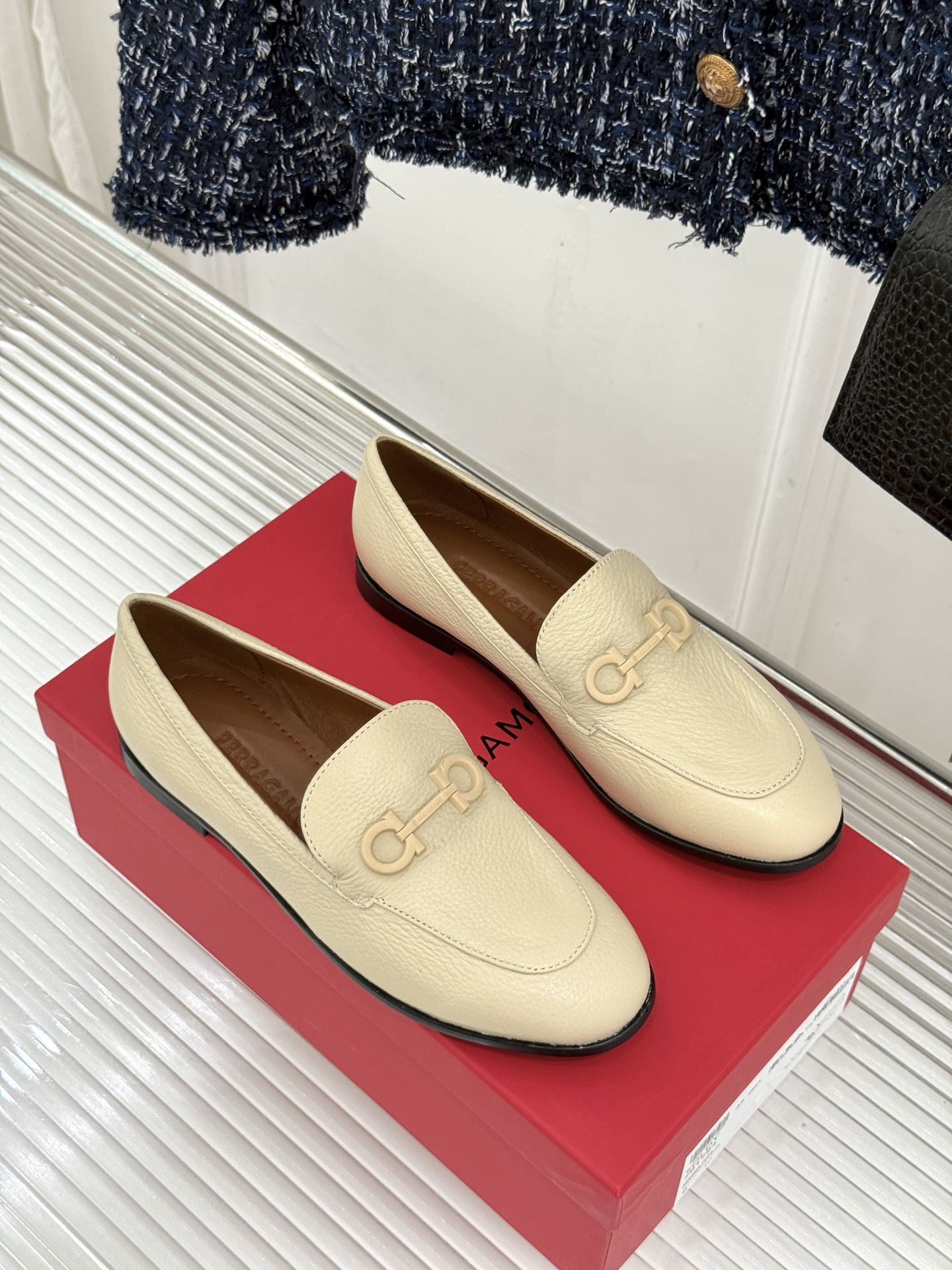 Ferragamo/菲拉格慕26WF新品马衔扣Gancini乐福鞋意式马术灵感邂逅现代优雅甄选柔软锤纹鹿