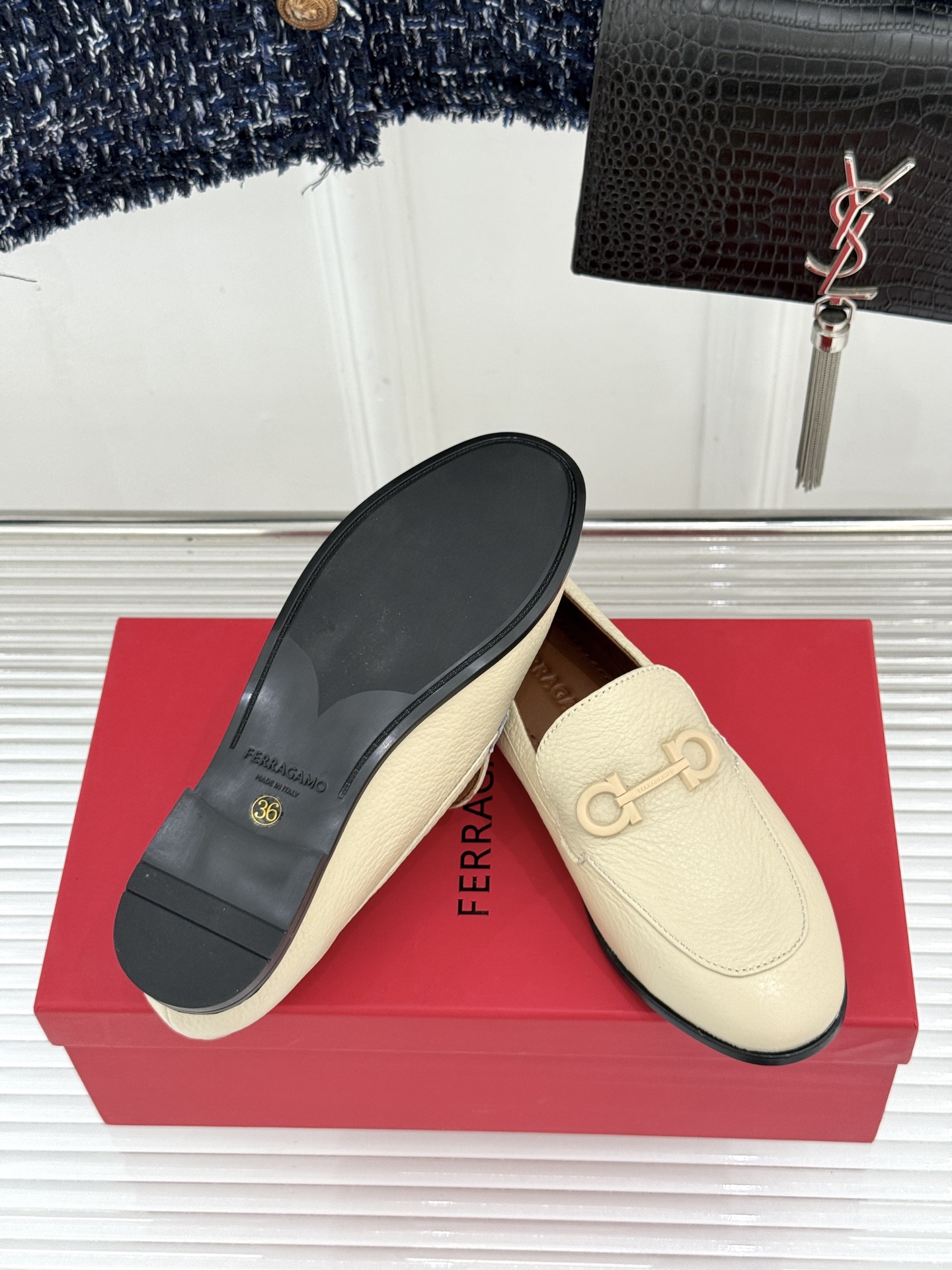 Ferragamo/菲拉格慕26WF新品马衔扣Gancini乐福鞋意式马术灵感邂逅现代优雅甄选柔软锤纹鹿
