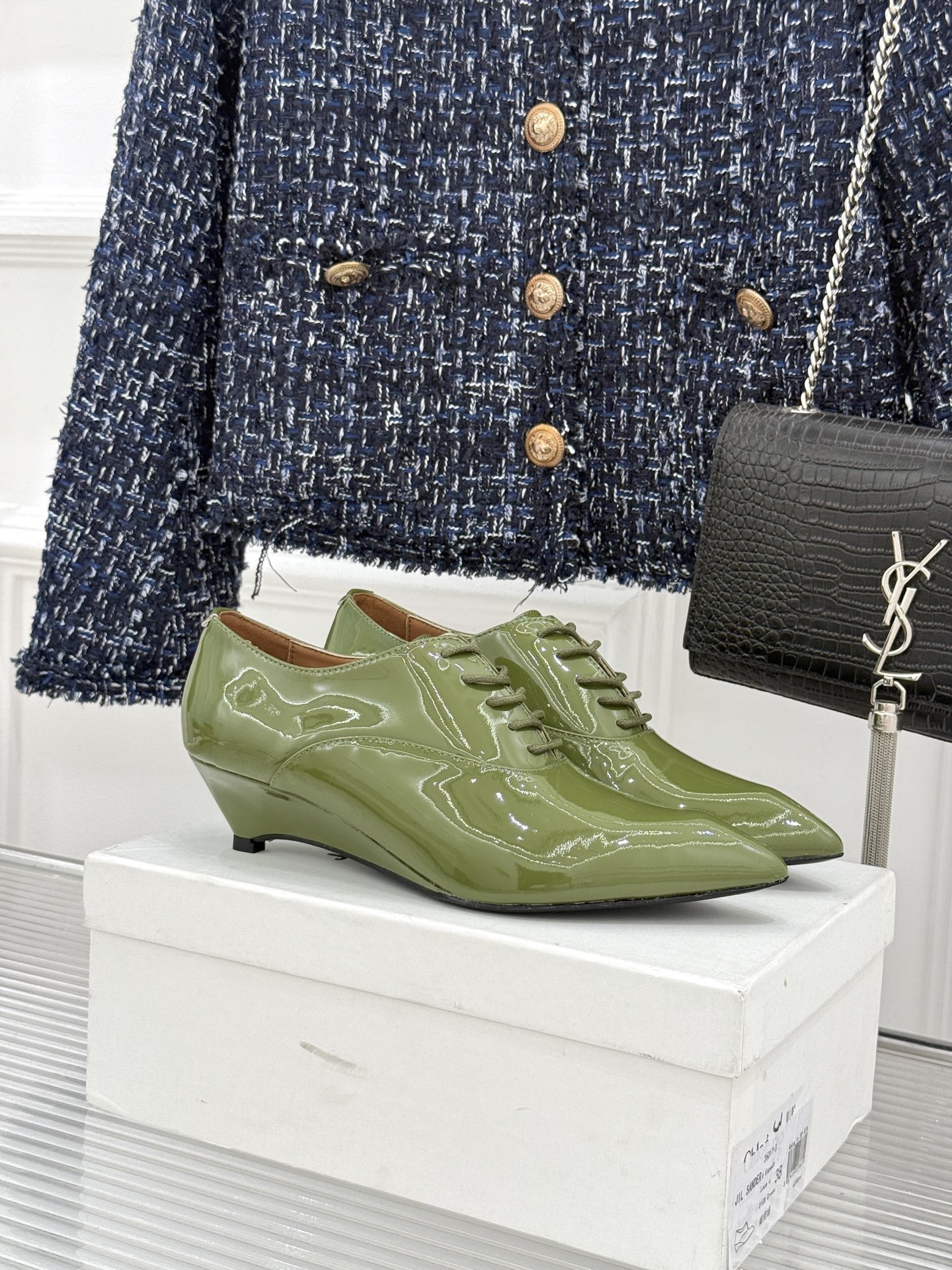 Jil Sander/吉尔桑达极26WF新品极简漆皮绑带尖头坡跟小皮鞋极简美学 利落线条重塑经典亮面漆皮