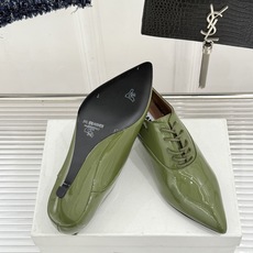 Jil Sander/吉尔桑达极26WF新品极简漆皮绑带尖头坡跟小皮鞋极简美学 利落线条重塑经典亮面漆皮 Jil Sander/吉尔桑达极26WF新品极简漆皮绑带尖头坡跟小皮鞋极简美学 利落线条重塑经典亮面漆皮