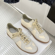 MaisonMargiela|MM6马吉拉经典德训鞋✨德训鞋鼻祖 复刻70年代德军训练鞋极简去logo设 MaisonMargiela|MM6马吉拉经典德训鞋✨德训鞋鼻祖 复刻70年代德军训练鞋极简去logo设