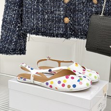 MaisonMargiela|MM6马吉拉复古分趾玛丽珍凉鞋MaisonMargiela又又又放大招啦! MaisonMargiela|MM6马吉拉复古分趾玛丽珍凉鞋MaisonMargiela又又又放大招啦!