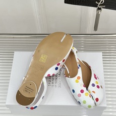 MaisonMargiela|MM6马吉拉复古分趾玛丽珍凉鞋MaisonMargiela又又又放大招啦! MaisonMargiela|MM6马吉拉复古分趾玛丽珍凉鞋MaisonMargiela又又又放大招啦!