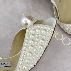 全珍珠Jimmy Choo/吉米周经典大珍珠鱼嘴高跟凉鞋将浪漫珠光与轻奢格调完美演绎自带一眼沦陷的名媛氛 全珍珠Jimmy Choo/吉米周经典大珍珠鱼嘴高跟凉鞋将浪漫珠光与轻奢格调完美演绎自带一眼沦陷的名媛氛
