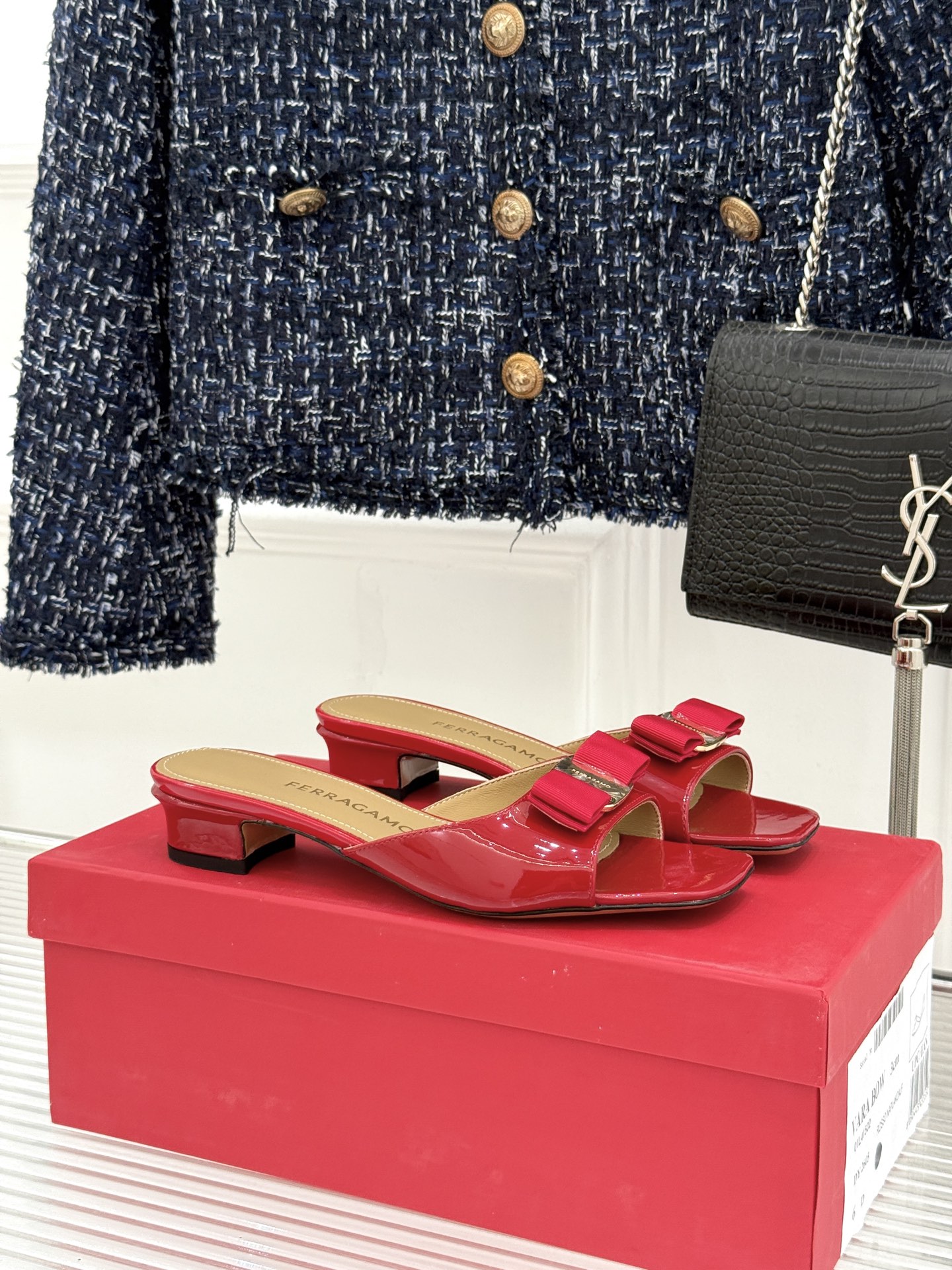 Ferragamo/菲拉格慕26WF新品经典蝴蝶结方头粗跟拖鞋方头粗跟拖鞋 优雅新章标志性蝴蝶结 金标缀