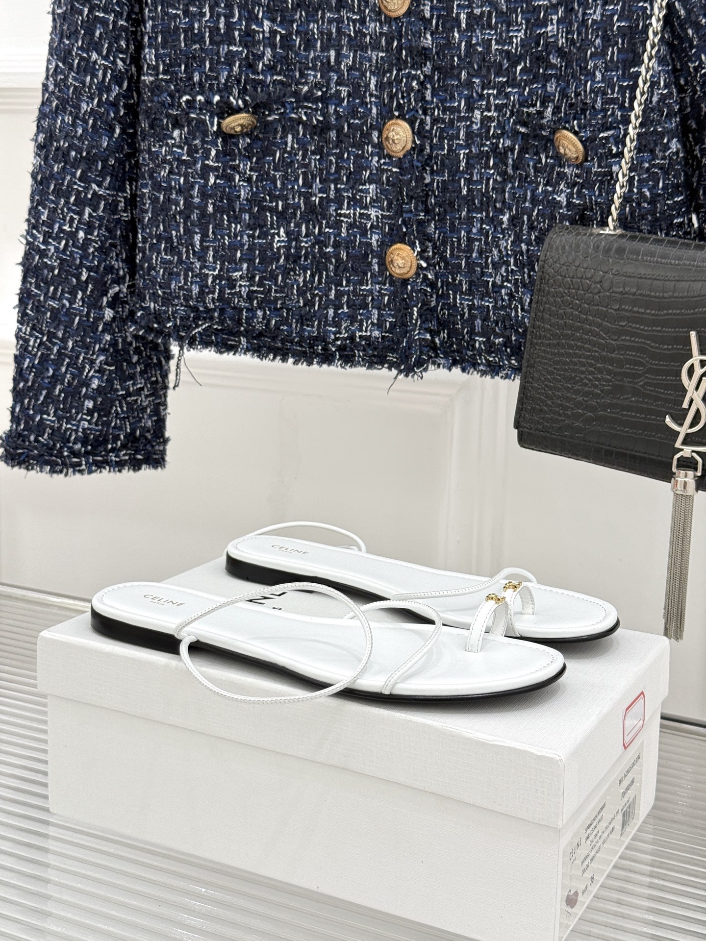 Celine/赛琳26WF新品凯旋门夹脚细带凉鞋法式慵懒感 一眼沦陷细带简约 勾勒纤纤细足经典凯旋门金标