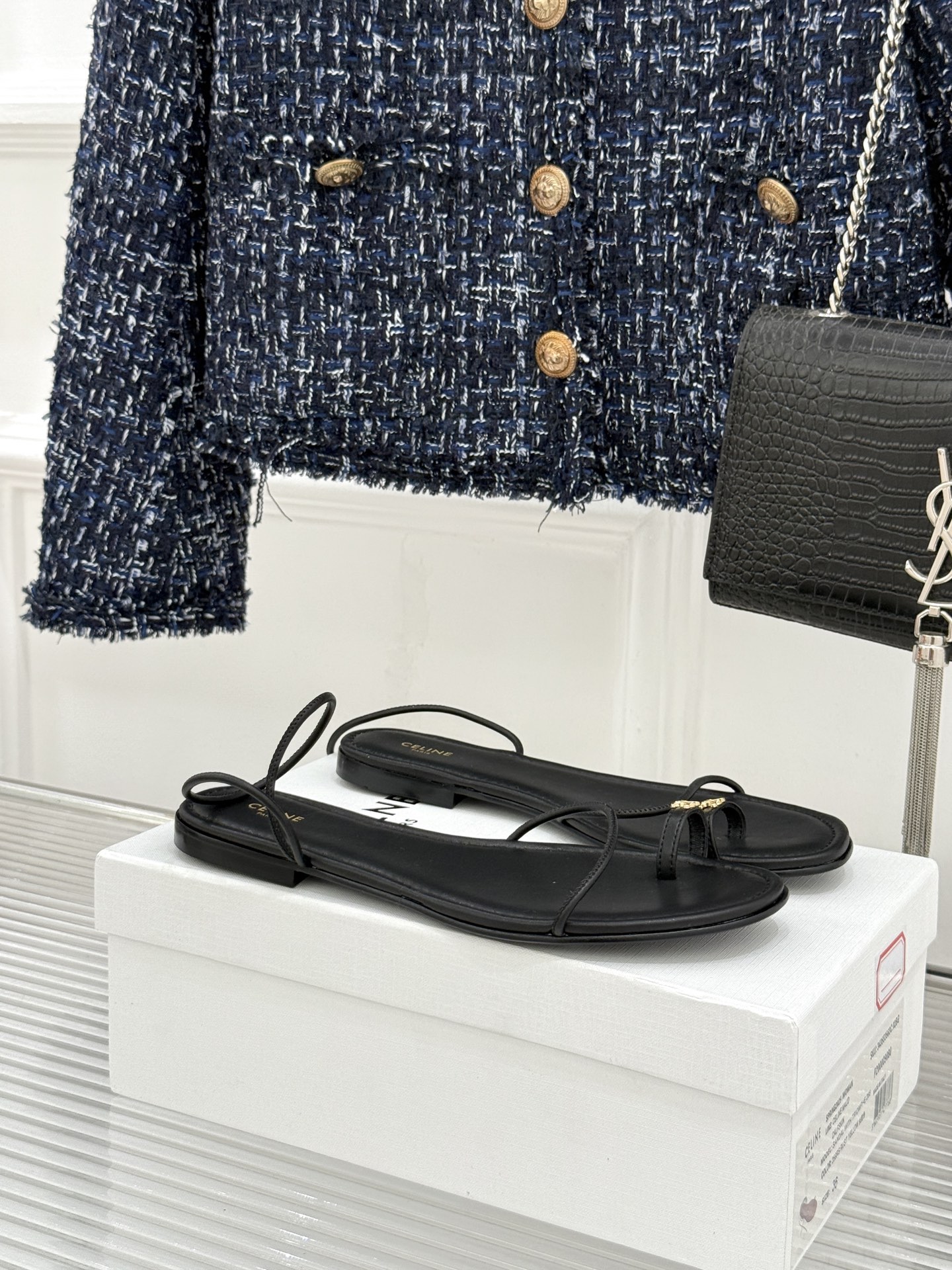 Celine/赛琳26WF新品凯旋门夹脚细带凉鞋法式慵懒感 一眼沦陷细带简约 勾勒纤纤细足经典凯旋门金标