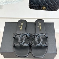 CHANE* |小香26S新品大双C镂空拖鞋通透肌理自带轻奢气韵经典双C镌刻品牌底蕴镂空剪裁勾勒灵动轮廓 CHANE* |小香26S新品大双C镂空拖鞋通透肌理自带轻奢气韵经典双C镌刻品牌底蕴镂空剪裁勾勒灵动轮廓