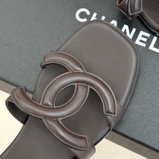 CHANE* |小香26S新品大双C镂空拖鞋通透肌理自带轻奢气韵经典双C镌刻品牌底蕴镂空剪裁勾勒灵动轮廓 CHANE* |小香26S新品大双C镂空拖鞋通透肌理自带轻奢气韵经典双C镌刻品牌底蕴镂空剪裁勾勒灵动轮廓