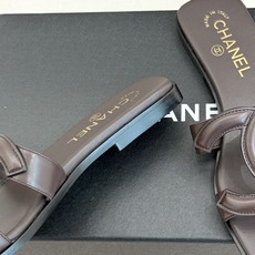 CHANE* |小香26S新品大双C镂空拖鞋通透肌理自带轻奢气韵经典双C镌刻品牌底蕴镂空剪裁勾勒灵动轮廓 CHANE* |小香26S新品大双C镂空拖鞋通透肌理自带轻奢气韵经典双C镌刻品牌底蕴镂空剪裁勾勒灵动轮廓