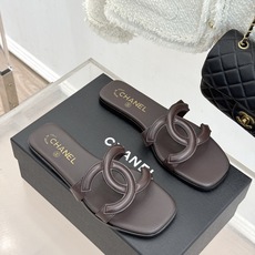 CHANE* |小香26S新品大双C镂空拖鞋通透肌理自带轻奢气韵经典双C镌刻品牌底蕴镂空剪裁勾勒灵动轮廓 CHANE* |小香26S新品大双C镂空拖鞋通透肌理自带轻奢气韵经典双C镌刻品牌底蕴镂空剪裁勾勒灵动轮廓