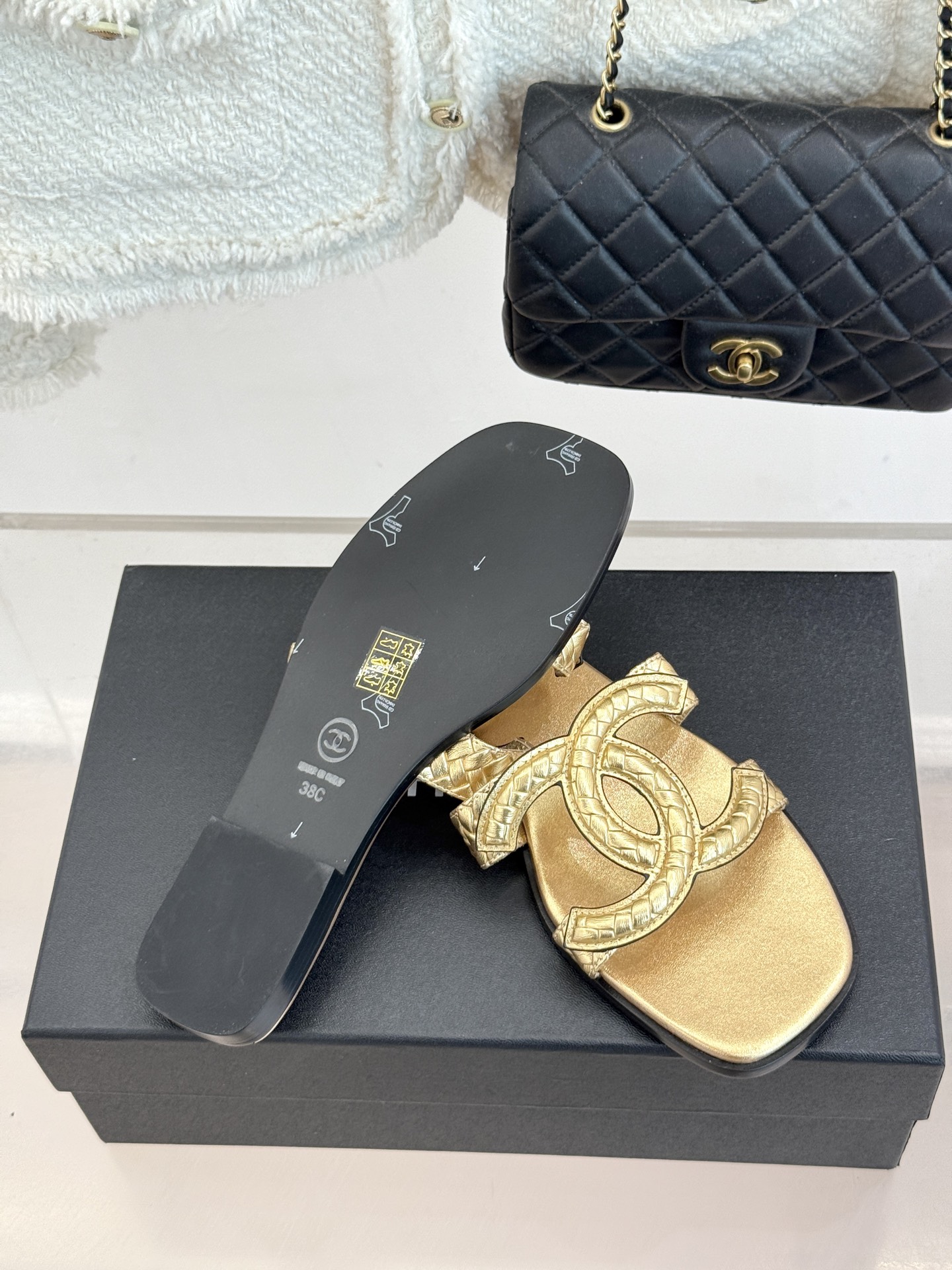 CHANE* ｜小香26S新品大双C镂空拖鞋通透肌理自带轻奢气韵经典双C镌刻品牌底蕴镂空剪裁勾勒灵动轮廓