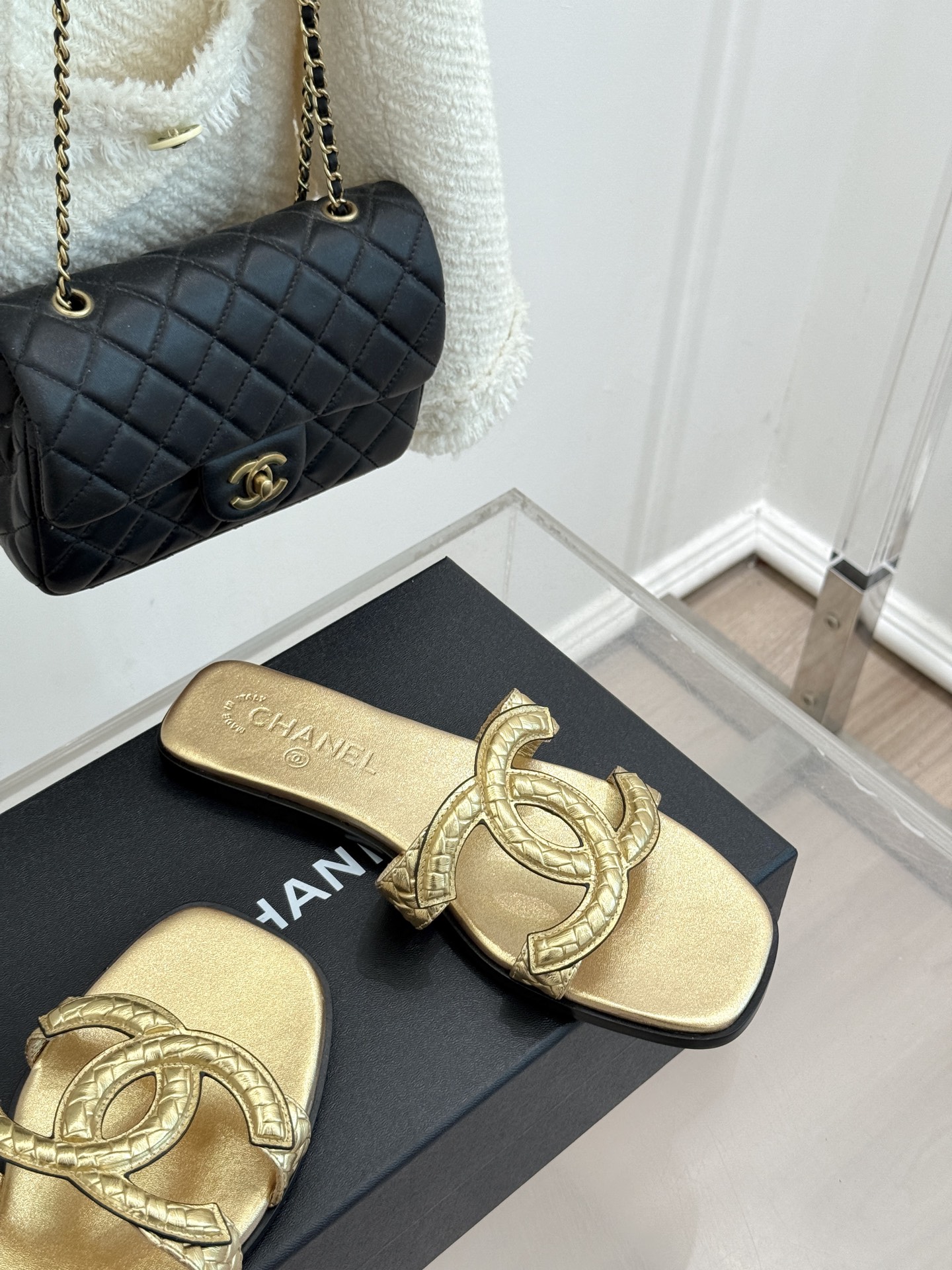CHANE* ｜小香26S新品大双C镂空拖鞋通透肌理自带轻奢气韵经典双C镌刻品牌底蕴镂空剪裁勾勒灵动轮廓
